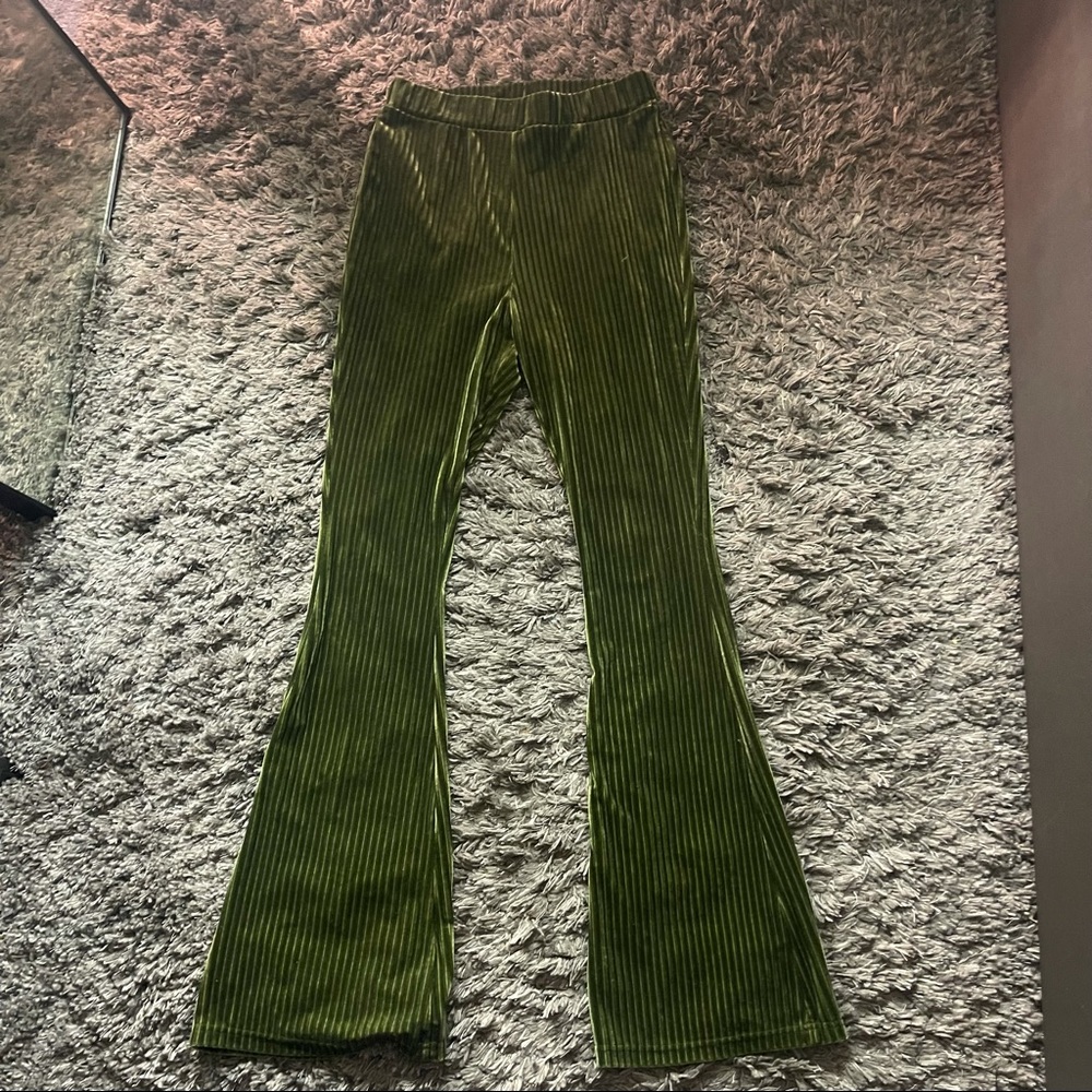 Green hot pants
